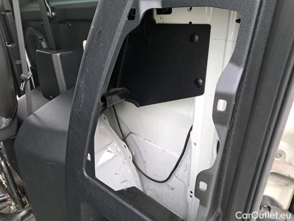  Peugeot  Boxer PEUGEOT  / 2014 / 4P / combi Combi 5/9 Pl 330 L1H1 BlueHDi 88KW (120) #48