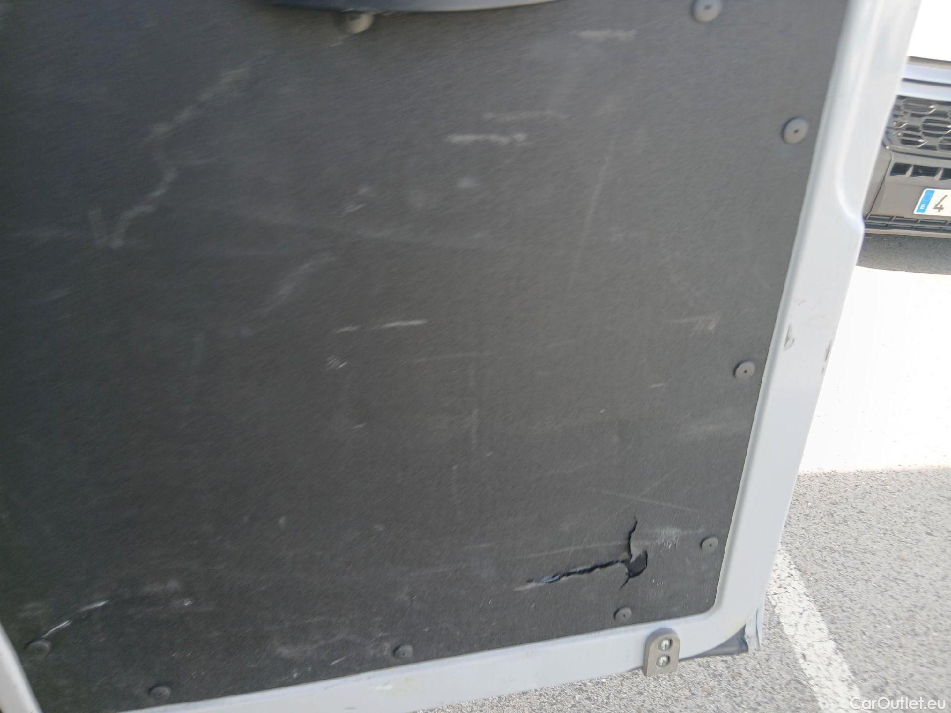  Opel  Movano OPEL  / 2021 / 4P / furgón Furgón Base L1H1 3.5T 2.2 BlueHDi 88kW #3