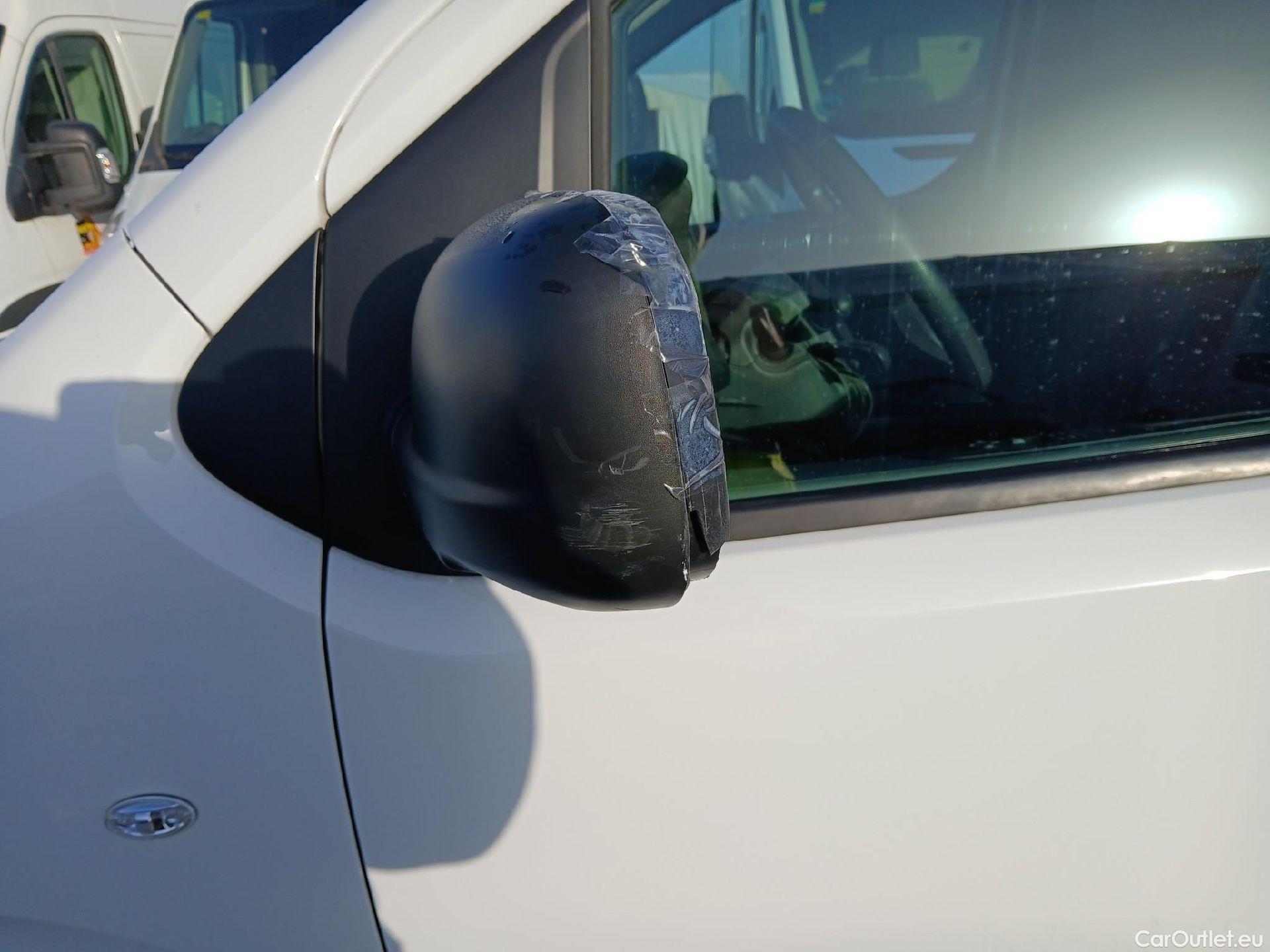  Opel  Vivaro OPEL  / 2019 / 4P / furgón  1.5 Diésel 74kW(100CV)M Std Exp #21