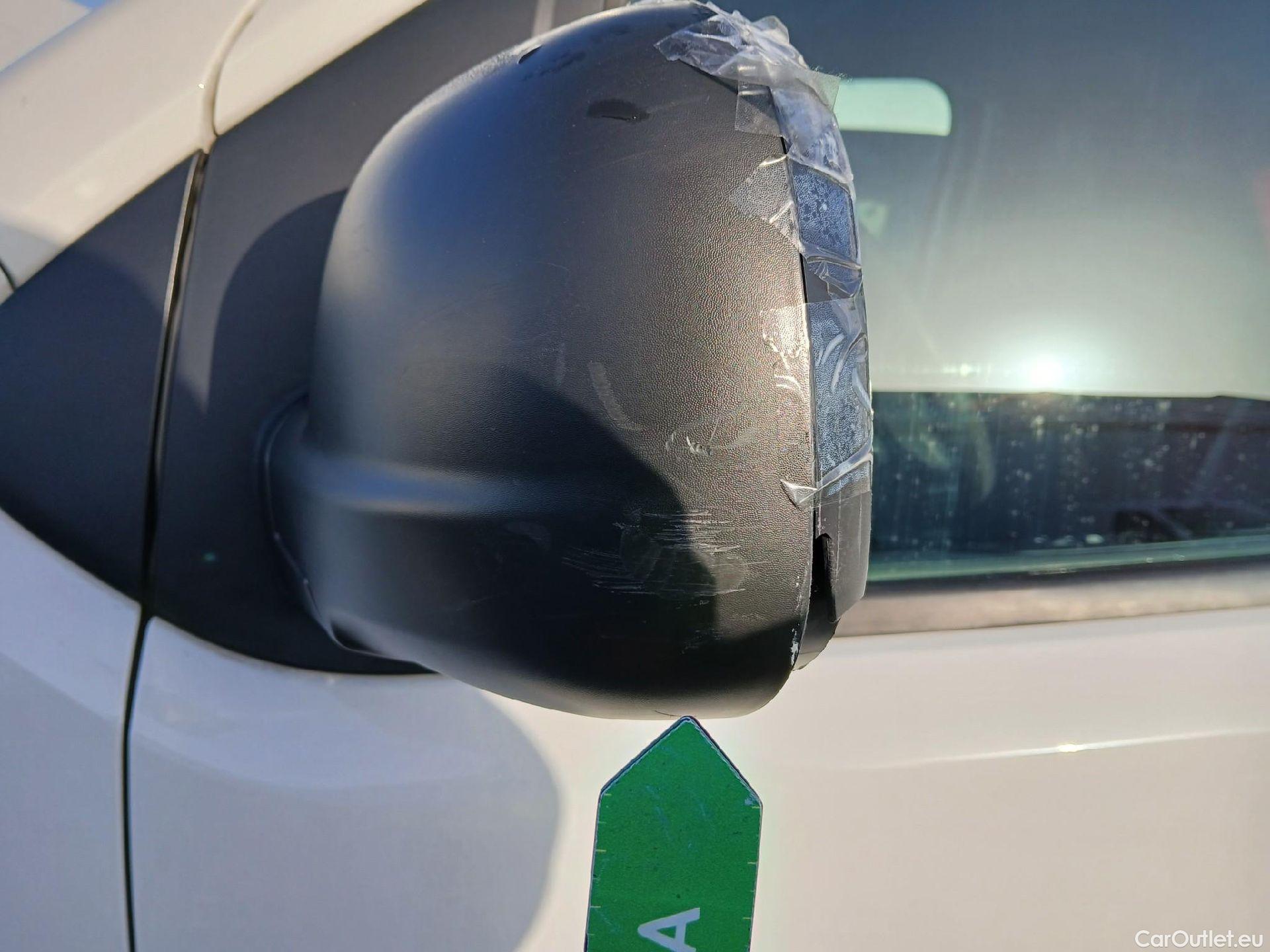  Opel  Vivaro OPEL  / 2019 / 4P / furgón  1.5 Diésel 74kW(100CV)M Std Exp #23