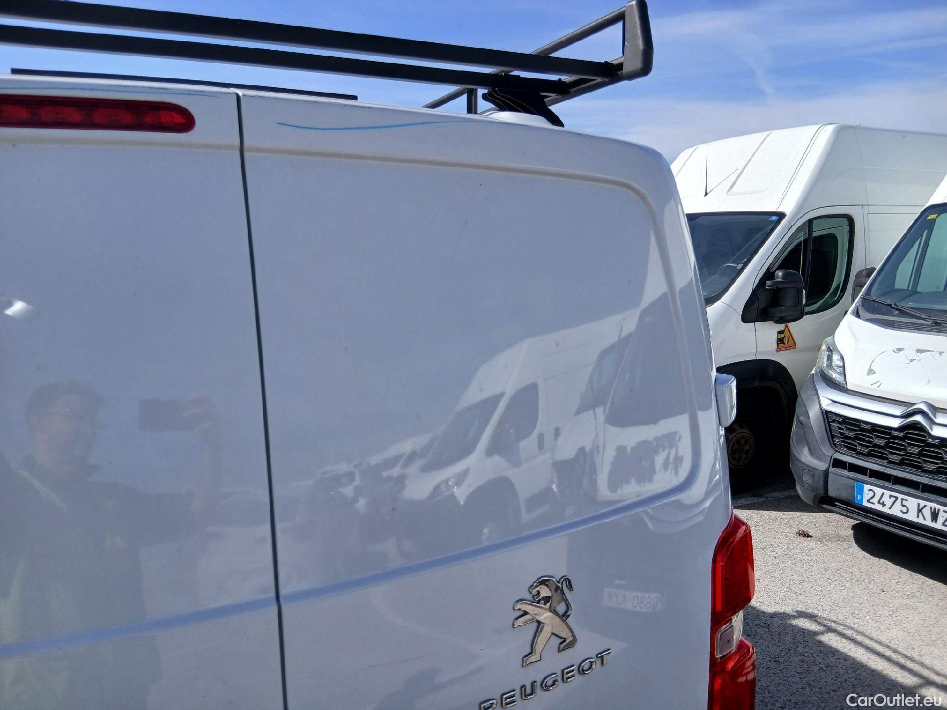  Peugeot  Expert  Furgón Pro Doble Cab Repliable Standard 1.5 HDI 120CV MT6 E6d #17