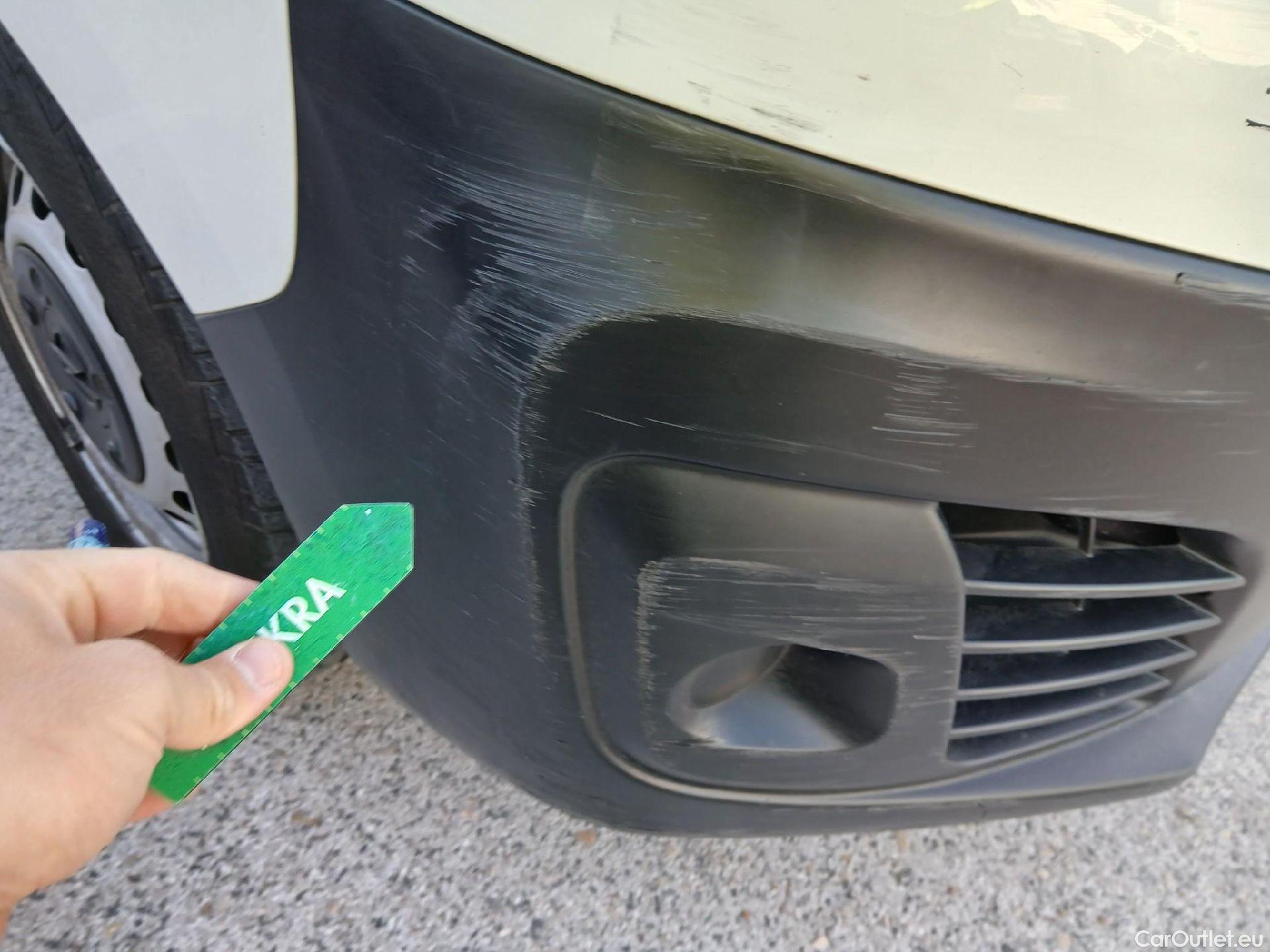  Opel  Vivaro OPEL  / 2019 / 4P / furgón  1.5 Diésel 74kW(100CV)M Std Exp #12