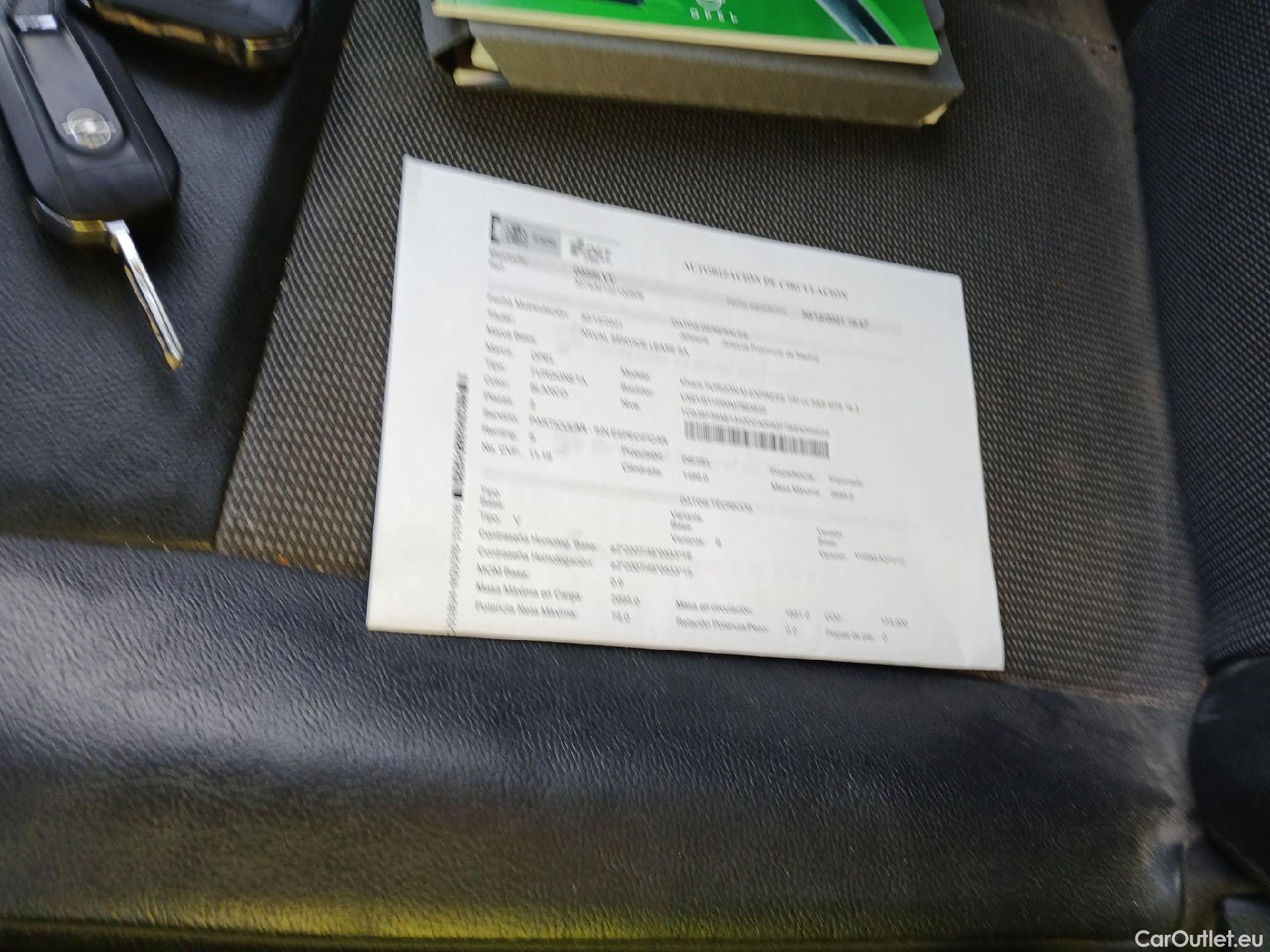  Opel  Vivaro OPEL  / 2019 / 4P / furgón  1.5 Diésel 74kW(100CV)M Std Exp #2