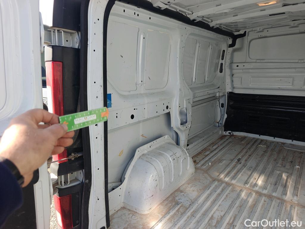  Renault  Trafic RENAULT  / 2021 / 4P / furgón Furgón L1H1 Blue dCi 96 Kw (130 CV) (AC2) #10