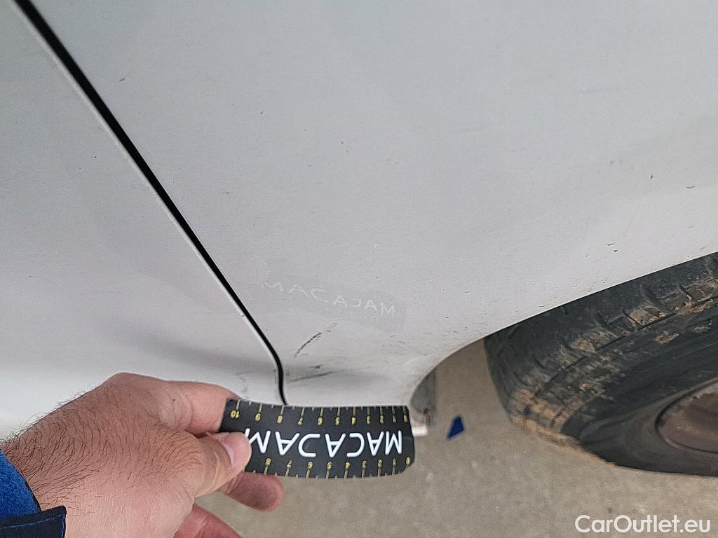  Opel  Vivaro OPEL  / 2019 / 4P / furgón 1.5 D 88kW (120CV) M Std Express M.P. DC #24