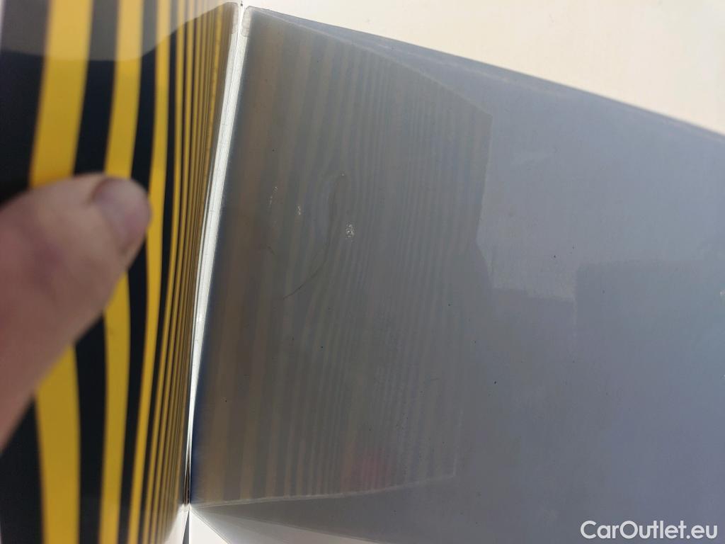  Renault  Trafic RENAULT  / 2021 / 4P / furgón Furgón L1H1 Blue dCi 96 Kw (130 CV) (AC2) #18