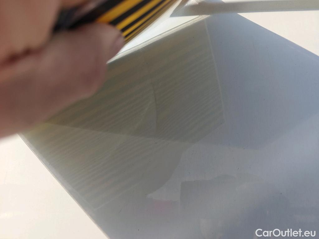  Renault  Trafic RENAULT  / 2021 / 4P / furgón Furgón L1H1 Blue dCi 96 Kw (130 CV) (AC2) #19