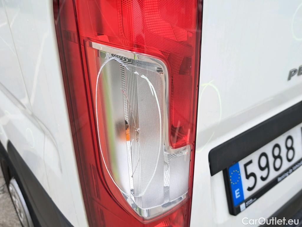  Peugeot  Boxer PEUGEOT  / 2014 / 4P / combi Combi 5/9 Pl 330 L1H1 BlueHDi 88KW (120) #7