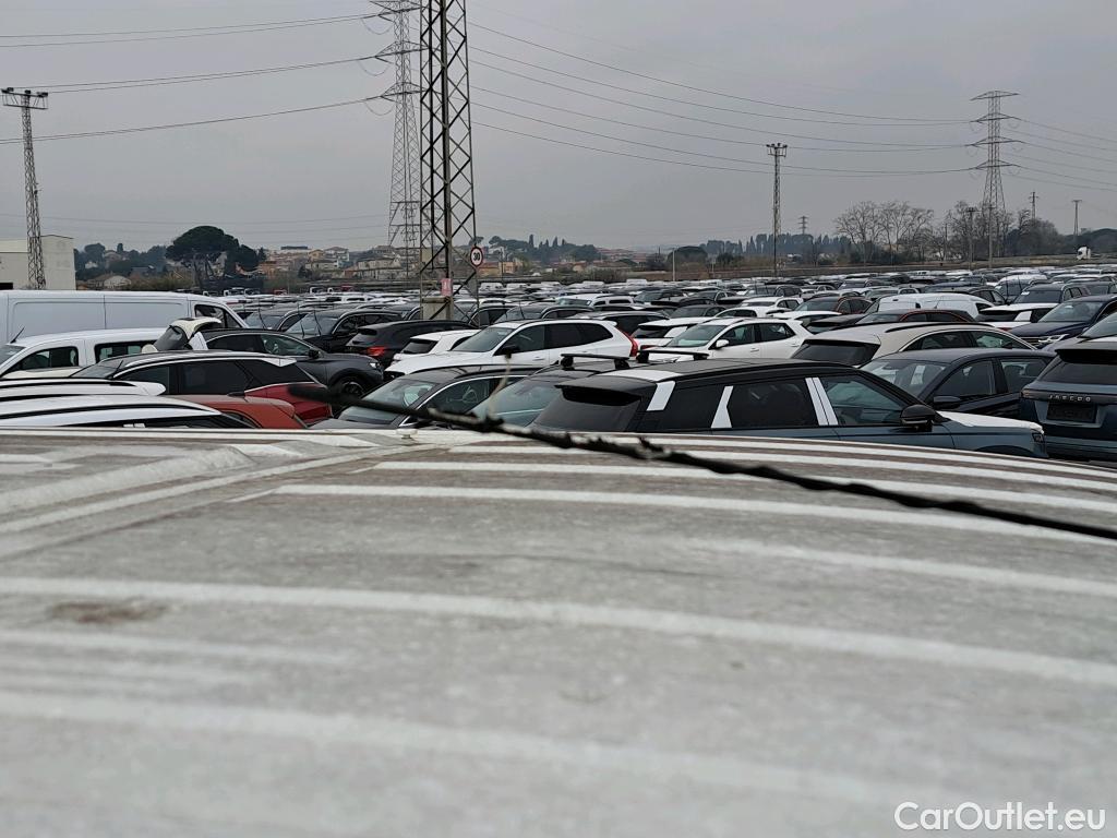  Peugeot  Boxer PEUGEOT  / 2014 / 4P / combi Combi 5/9 Pl 330 L1H1 BlueHDi 88KW (120) #66