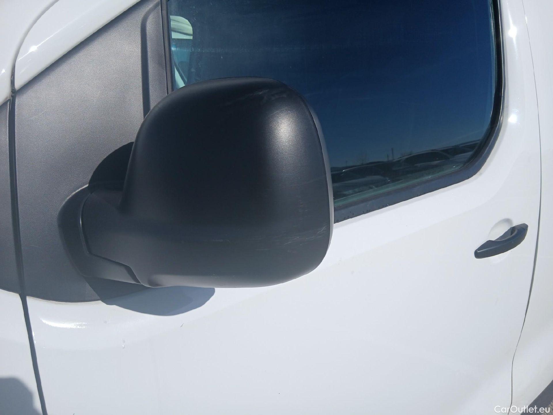  Peugeot  Expert PEUGEOT  / 2016 / 4P / furgón Furgón Pro 2.0 BlueHDi 120 S&S Standard (CX) #20