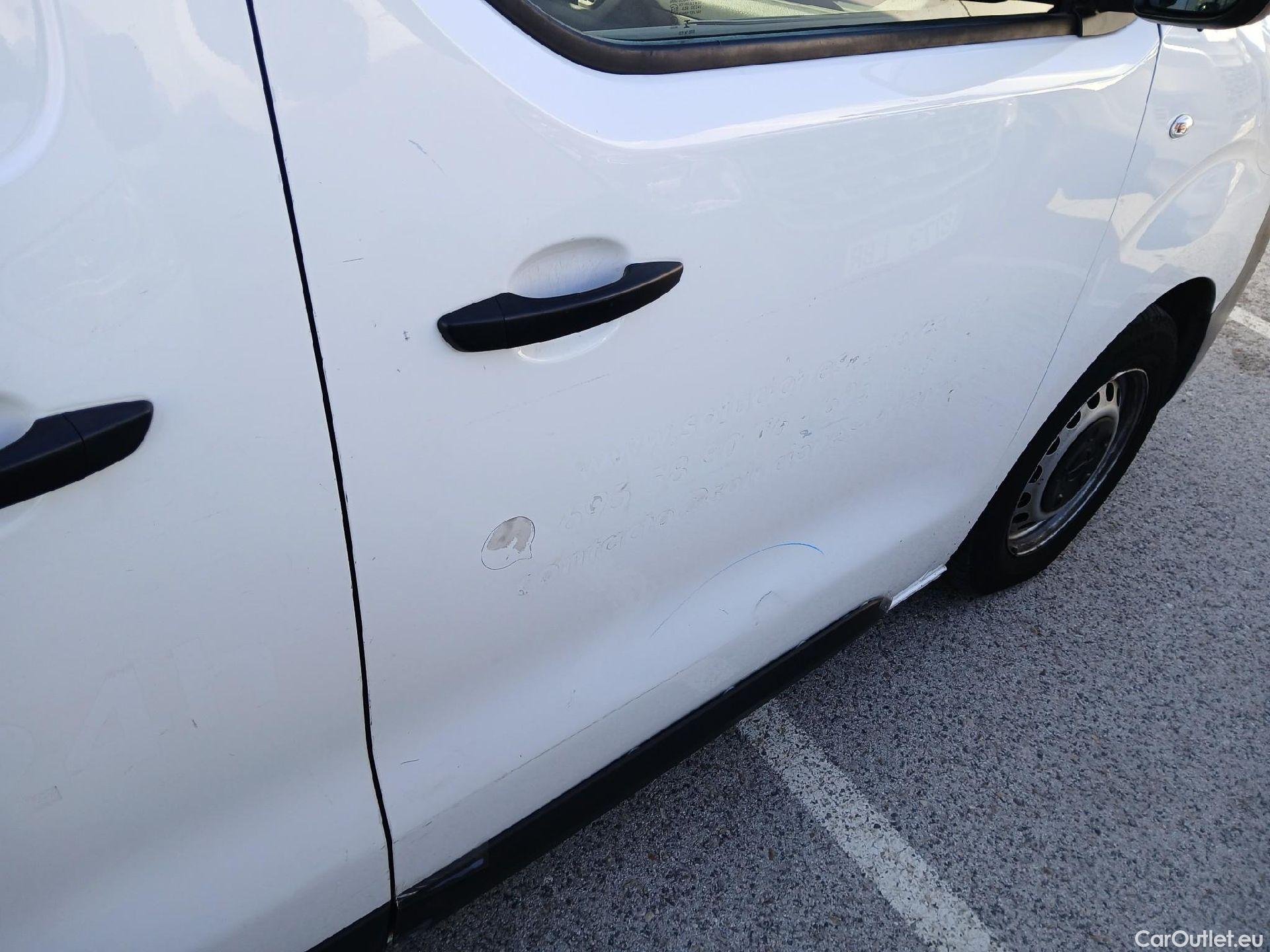  Opel  Vivaro OPEL  / 2019 / 4P / furgón  1.5 Diésel 74kW(100CV)M Std Exp #43