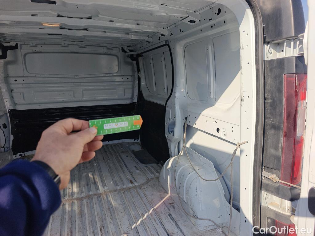  Renault  Trafic RENAULT  / 2021 / 4P / furgón Furgón L1H1 Blue dCi 96 Kw (130 CV) (AC2) #8