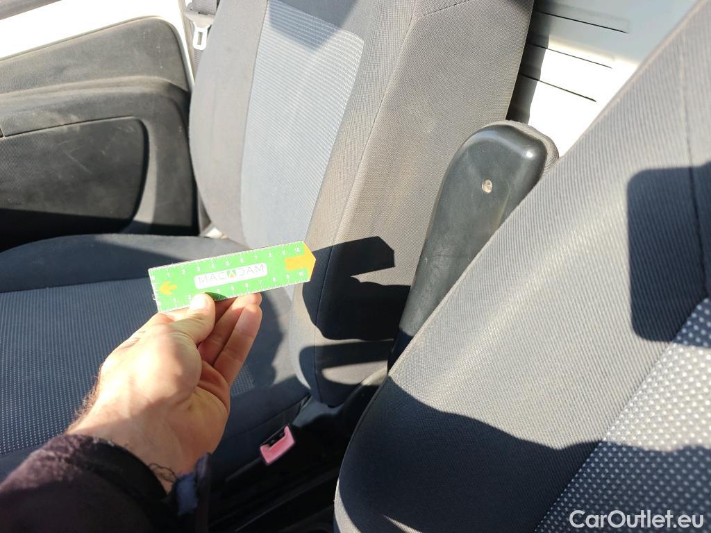  Peugeot  Bipper PEUGEOT  VU 4p 1G furgón derivado de 1.3 HDi 80cv #51