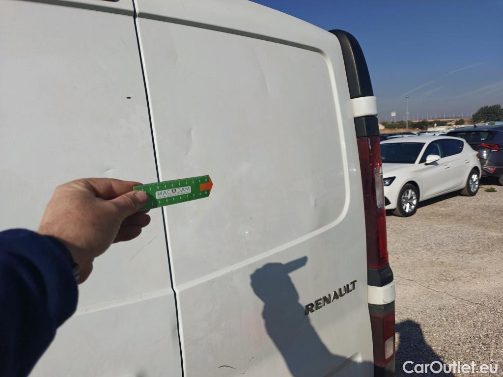  Renault  Trafic RENAULT  / 2021 / 4P / furgón Furgón L1H1 Blue dCi 96 Kw (130 CV) (AC2) #17