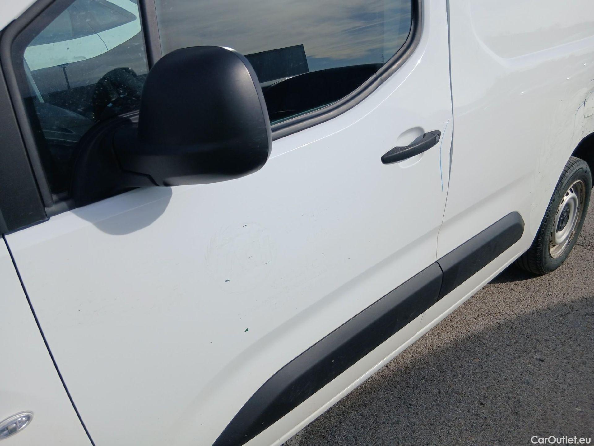  Peugeot  Partner PEUGEOT  / 2018 / 4P / furgón derivado de turismo Premium Standard 600kg BlueHDi 73kW (AC) #8