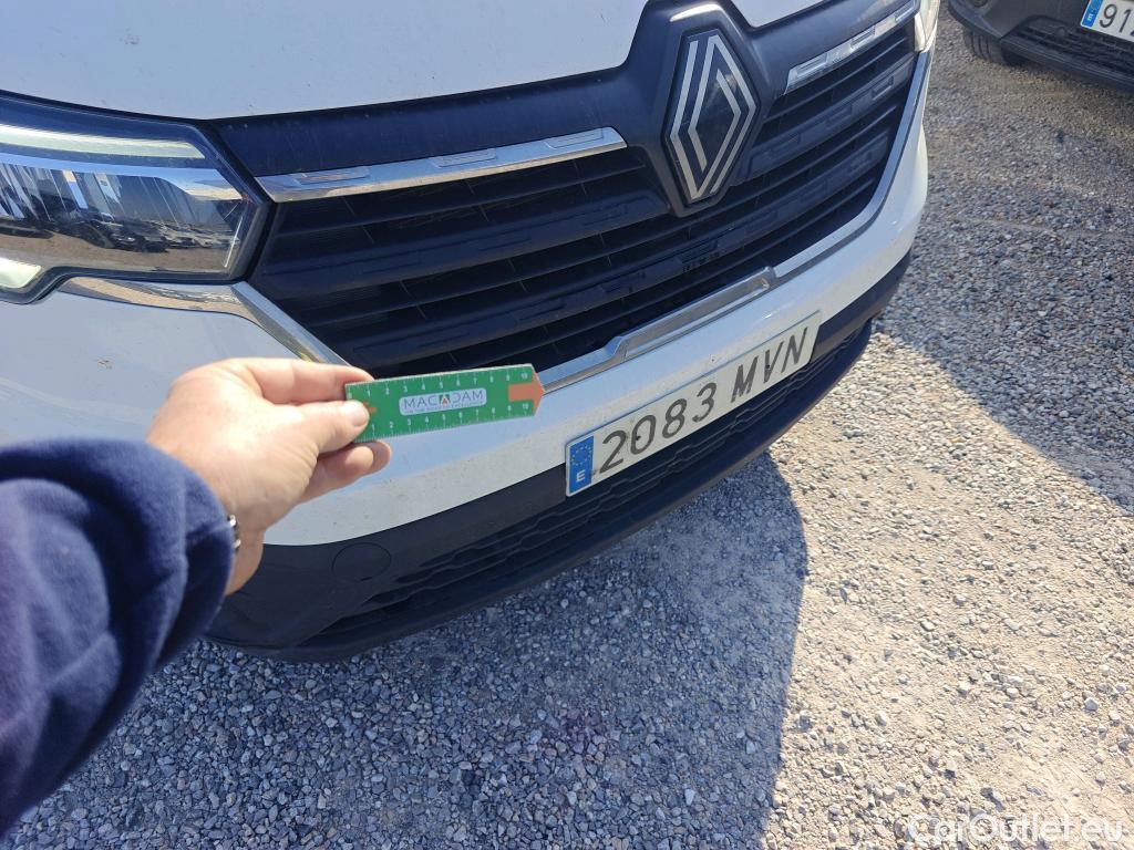  Renault  Trafic RENAULT  / 2021 / 4P / furgón Furgón L1H1 Blue dCi 96 Kw (130 CV) (AC2) #31
