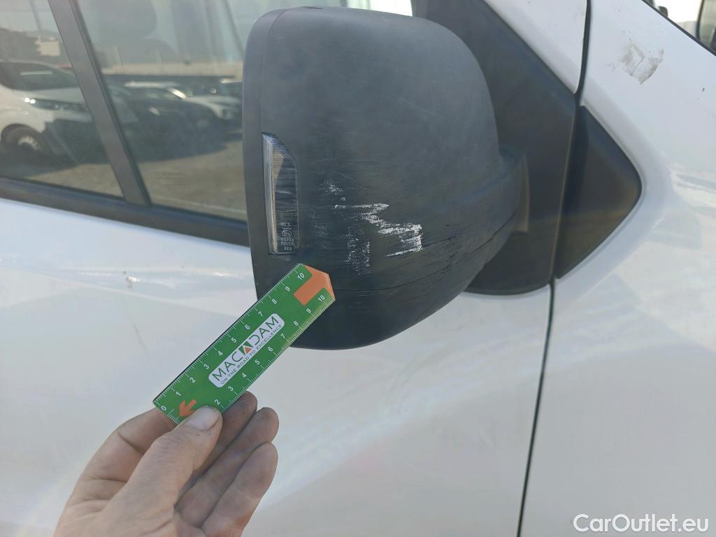  Renault  Trafic RENAULT  / 2021 / 4P / furgón Furgón L1H1 Blue dCi 96 Kw (130 CV) (AC2) #49