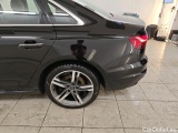  Audi  A4 Audi  Limousine 40 TFSI quattro S tr Business Edition 4d #41