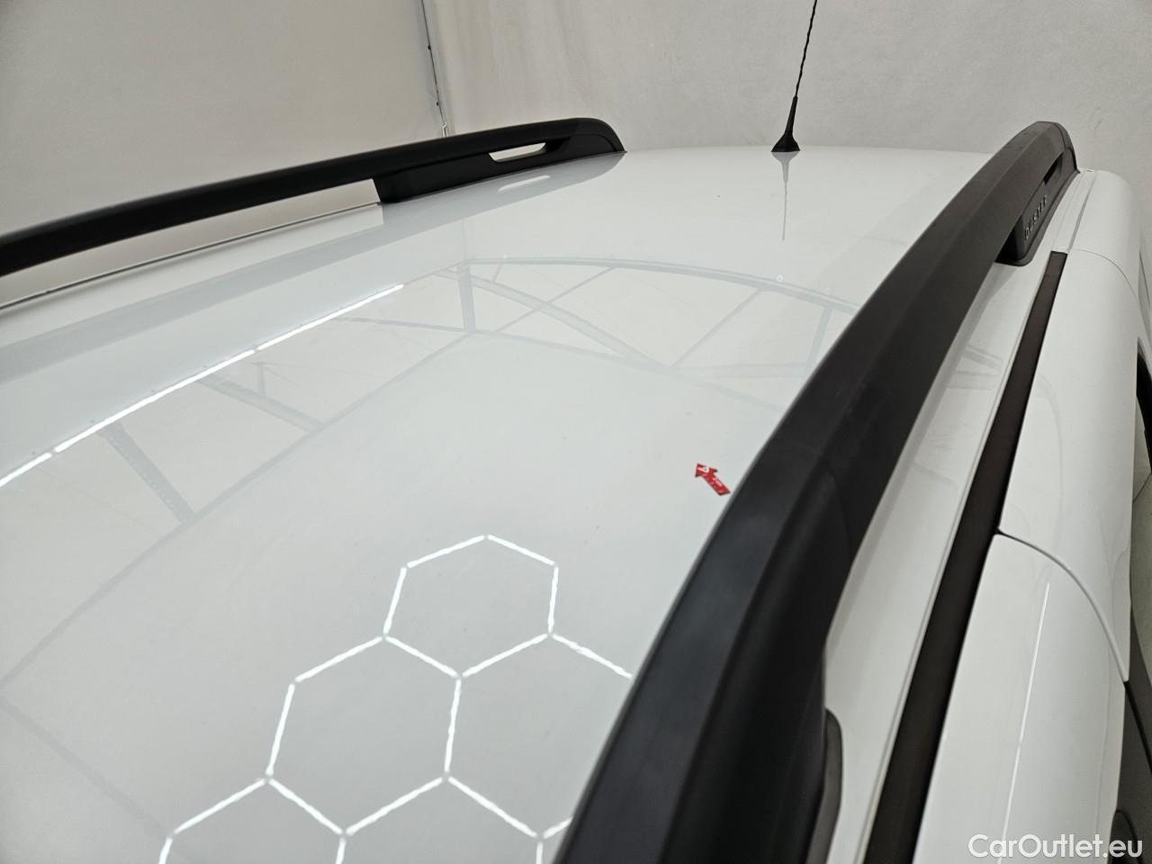  Dacia  Duster 1.5 Blue dCi 115CP Comfort 4WD #40