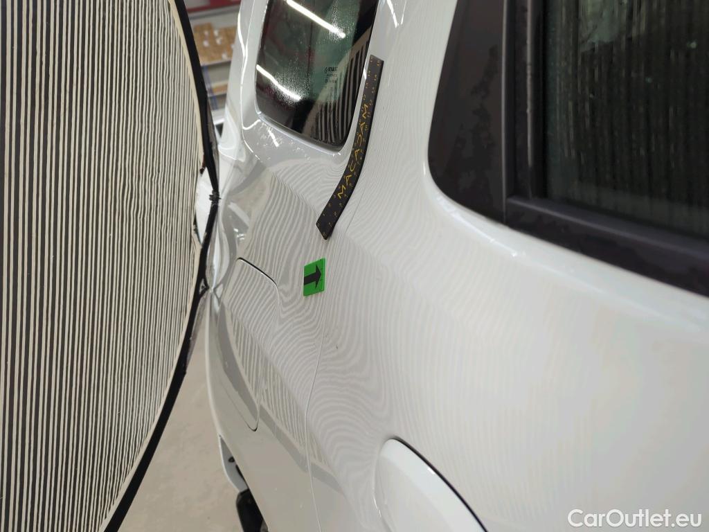  Dacia  Duster 1.5 Blue dCi 115CP Comfort 4WD #19