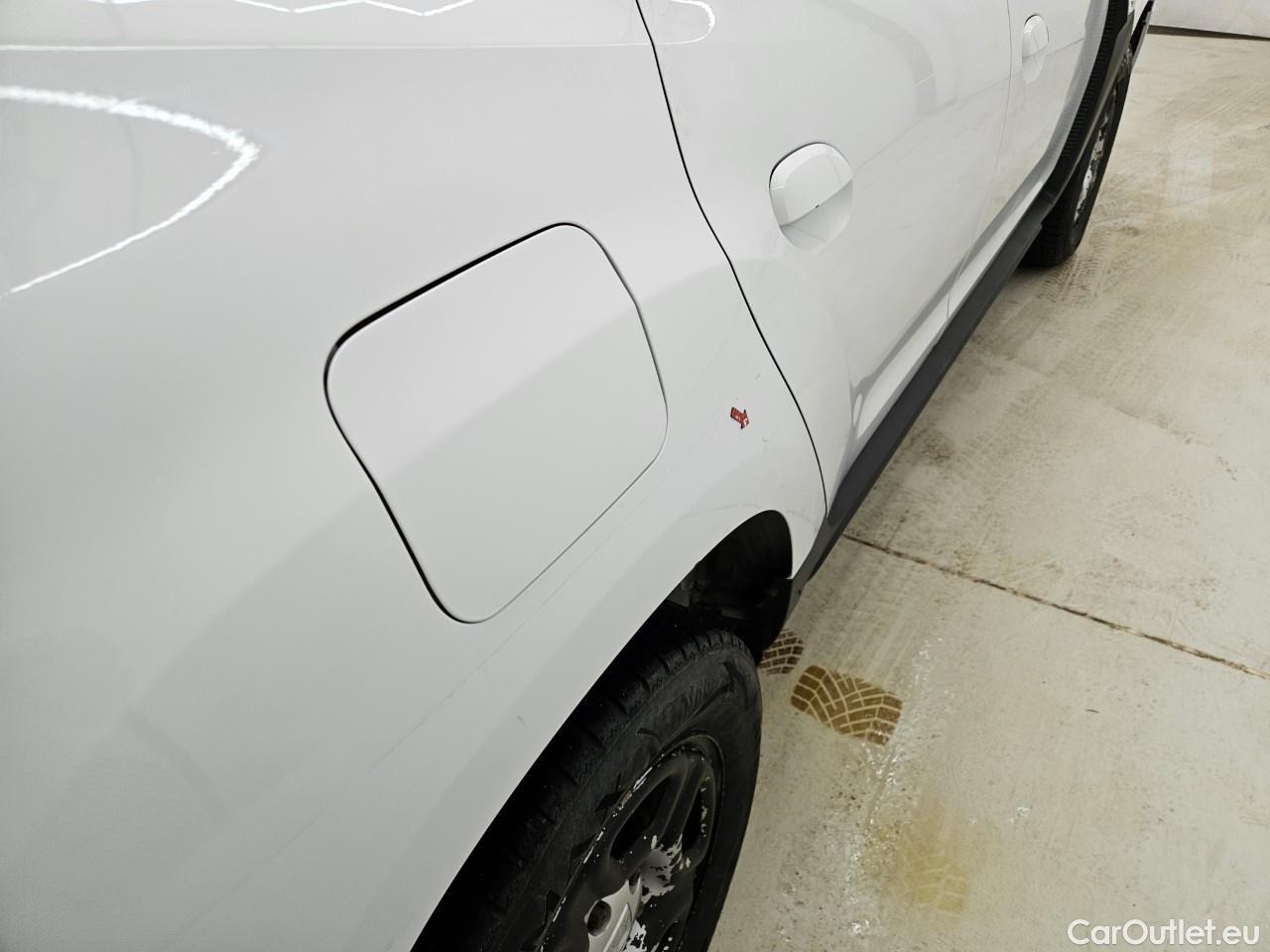  Dacia  Duster 1.5 Blue dCi 115CP Comfort 4WD #34