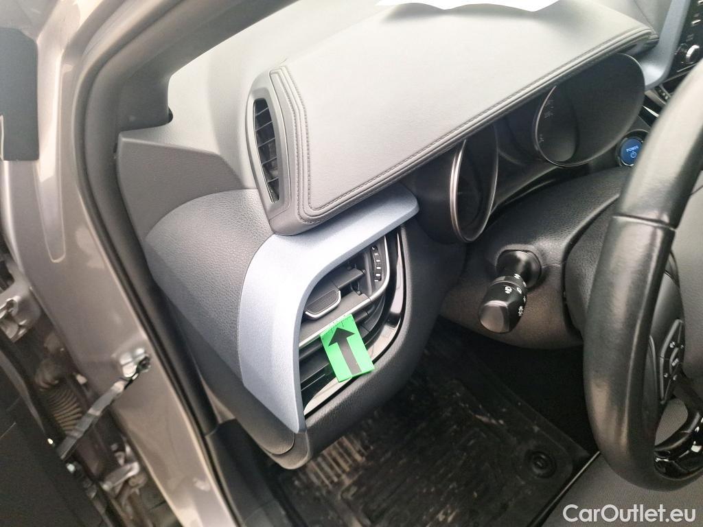  Toyota  C-HR 2.0 HSD C-ult Style #15