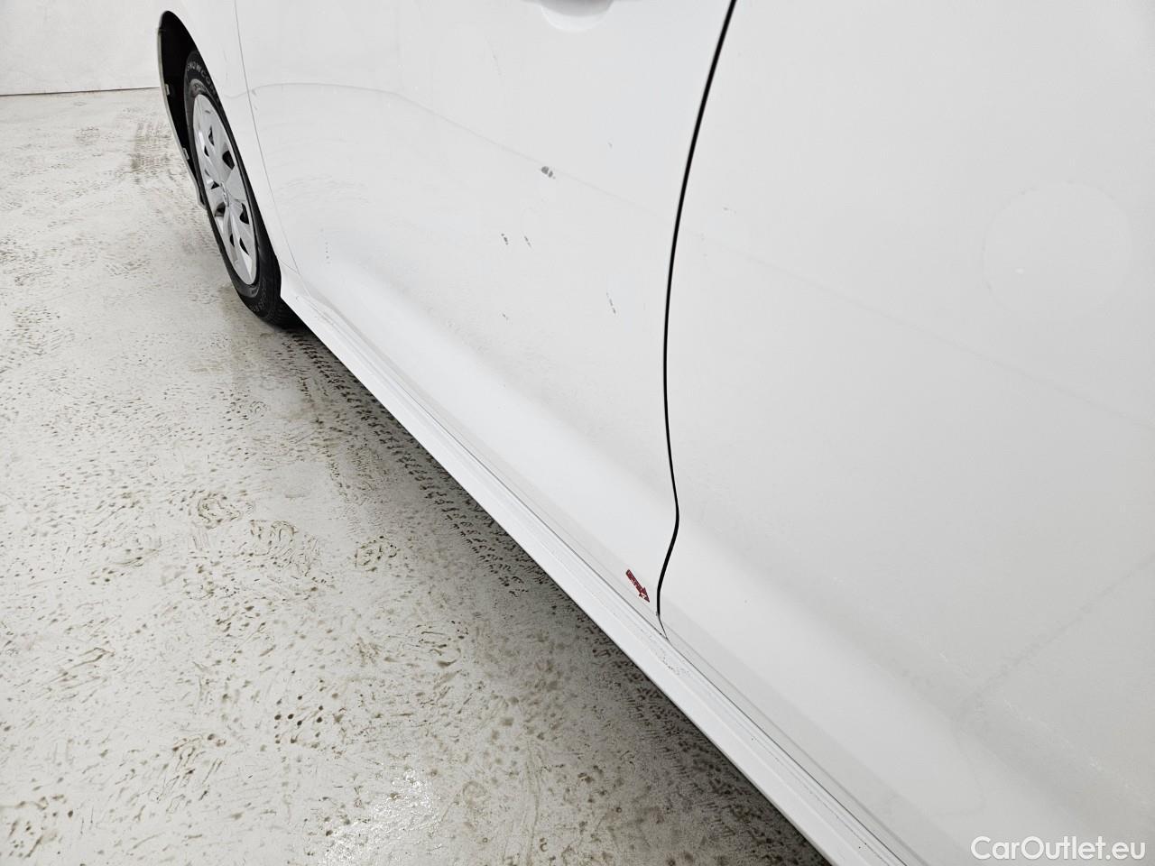  Toyota  Corolla 1.8 Hybrid Business HSD E-CVT #1