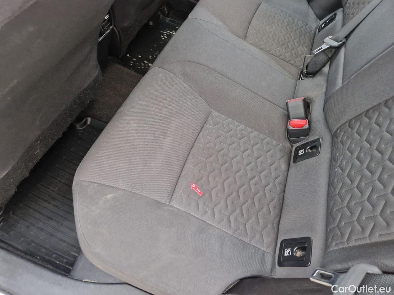  Toyota  Corolla 1.8 Hybrid Dynamic HSD TS E-CVT #34