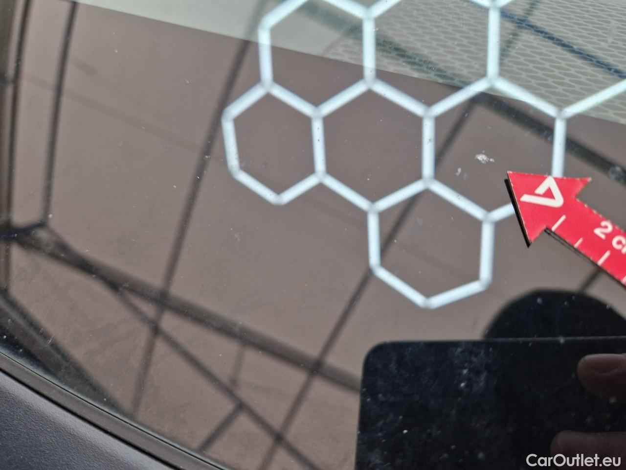  Toyota  Corolla 1.8 Hybrid Dynamic HSD TS E-CVT #10