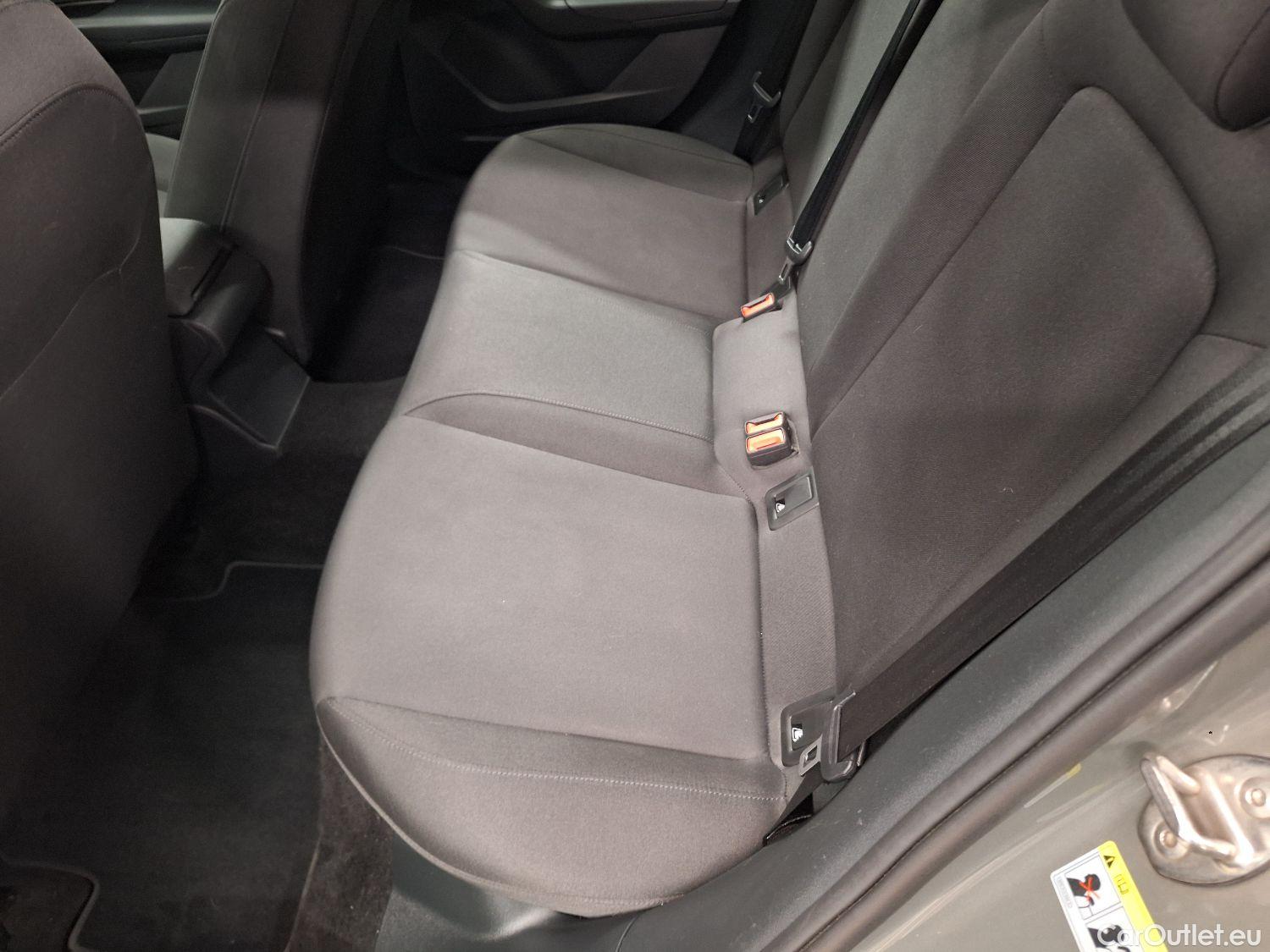  Audi  A1 Sportback Audi, A1 SB '18, Audi  1.0 25 TFSI 70kW S Line 5d #49