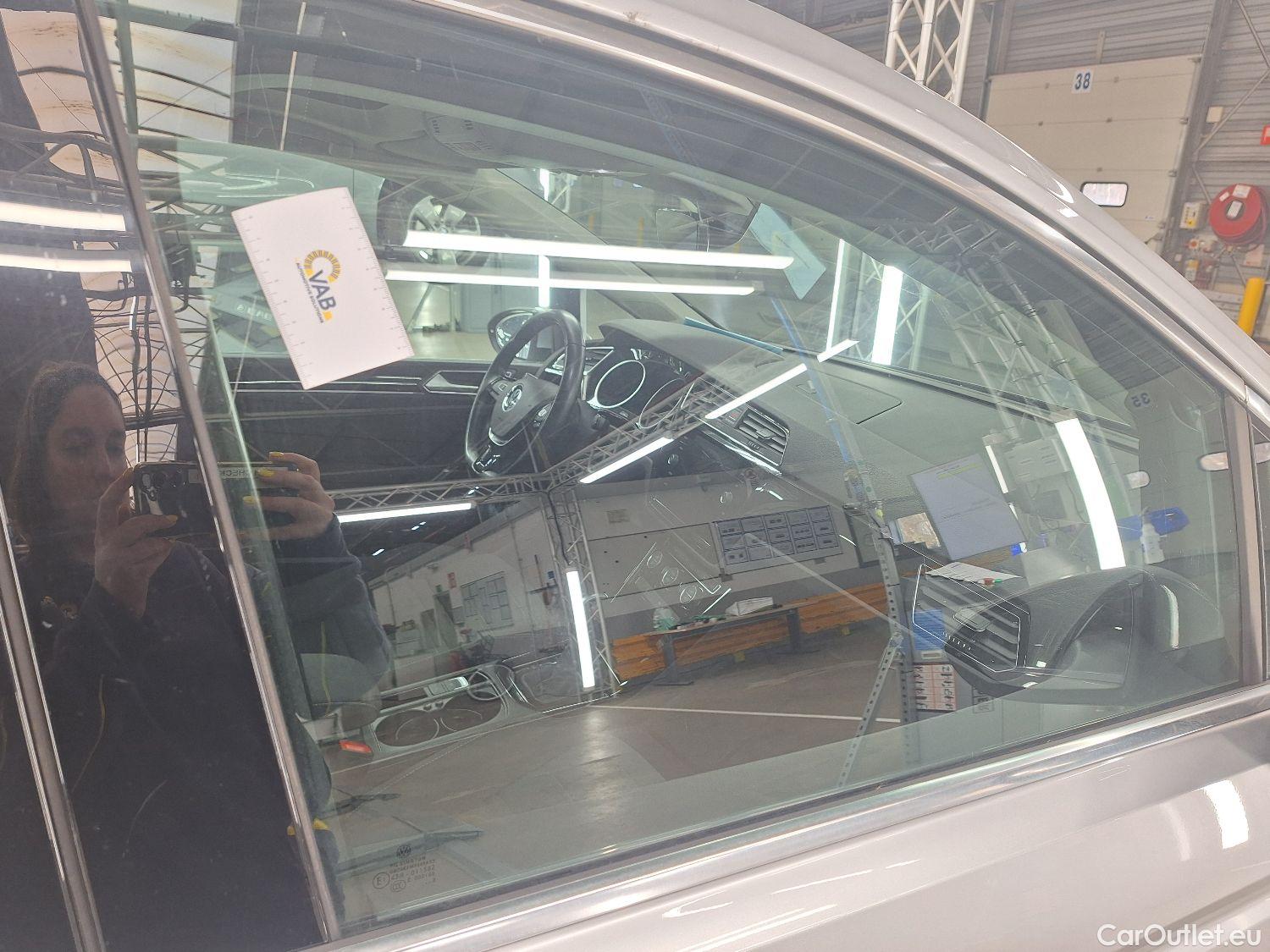  Volkswagen  Touran VW,  '15, Volkswagen  1.5 TSi Highline DSG 5d 7pl #22