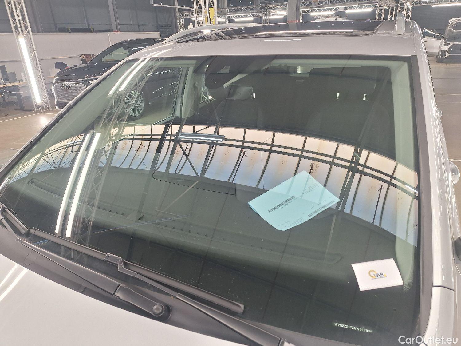  Volkswagen  Touran VW,  '15, Volkswagen  1.5 TSi Highline DSG 5d 7pl #58