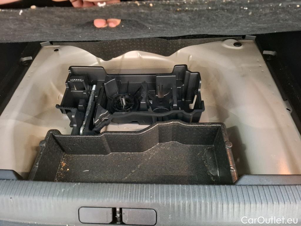  Peugeot  2008  Allure Business 1.2 PureTech 130CV BVA8 E6d #21