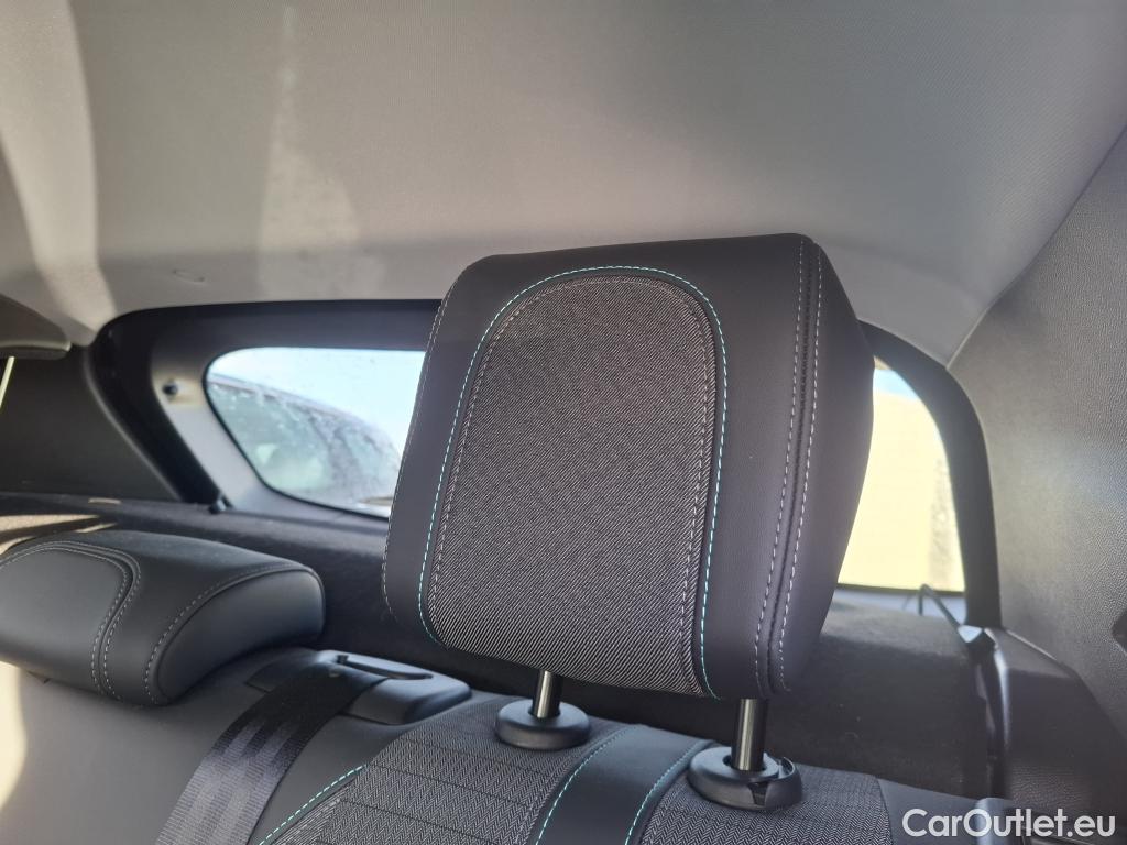  Peugeot  2008  Allure Business 1.2 PureTech 130CV BVA8 E6d #29