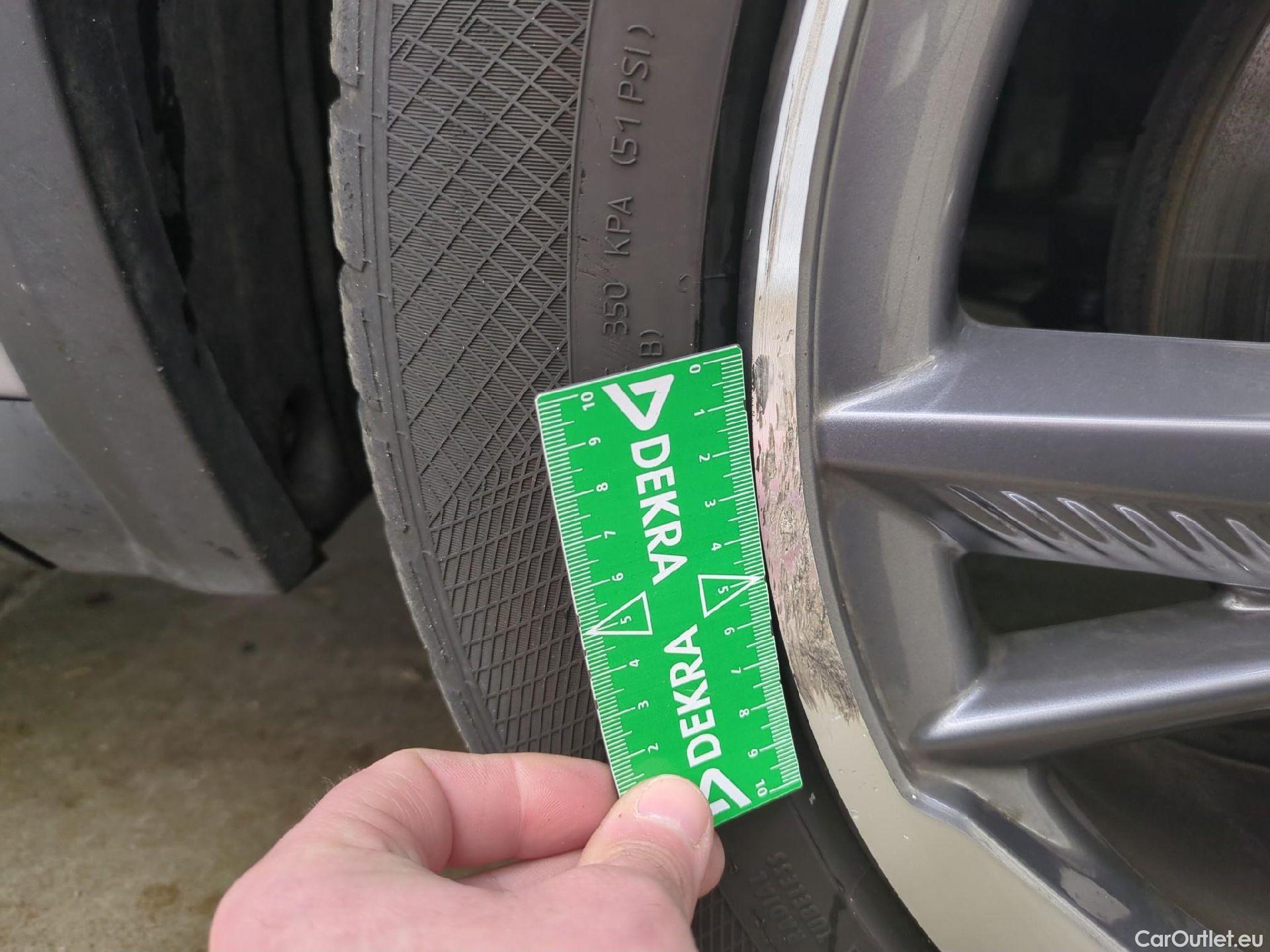  DS  DS7 7 Crossback Executive 2.0 BlueHDi 180CV BVA8 E6d #24