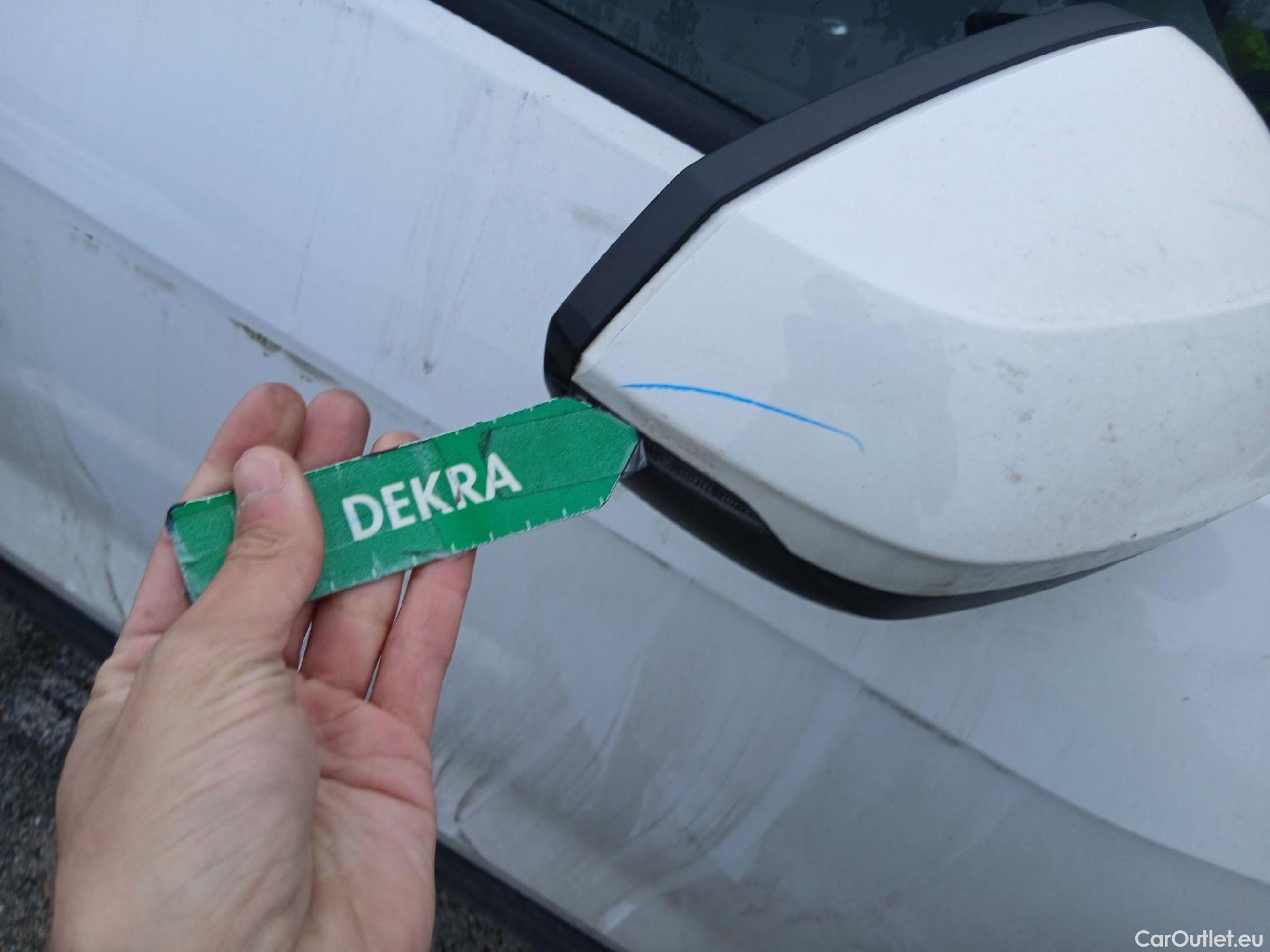  Audi  Q2 AUDI  / 2016 / 5P / todoterreno Design 30 TFSI 85kW (116CV) #32