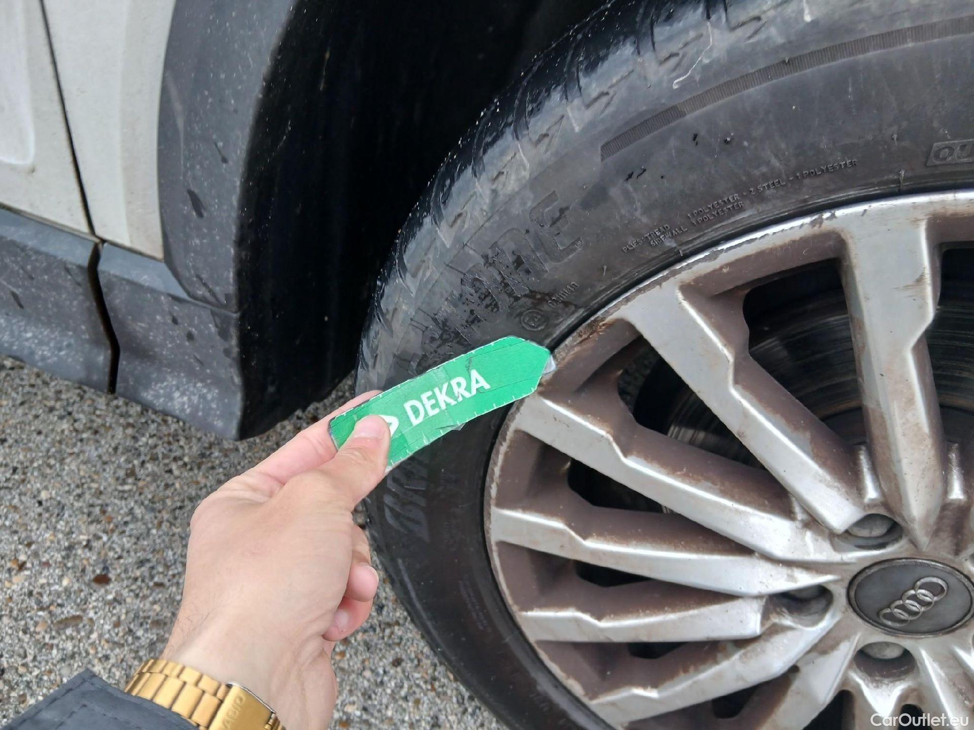  Audi  Q2 AUDI  / 2016 / 5P / todoterreno Design 30 TFSI 85kW (116CV) #34