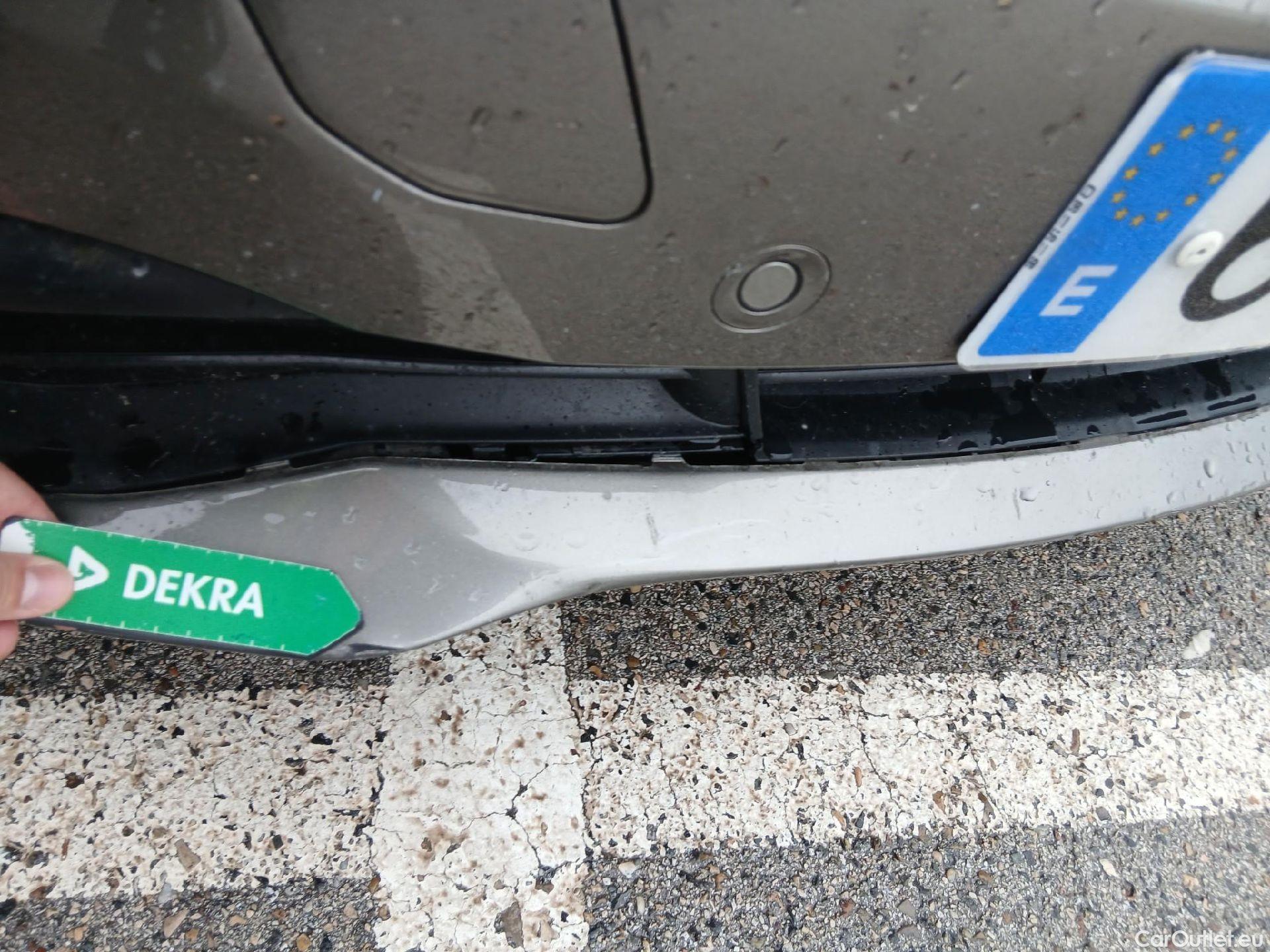  Bmw  Serie 3 BMW  / 2015 / 5P / familiar 318d Touring #12