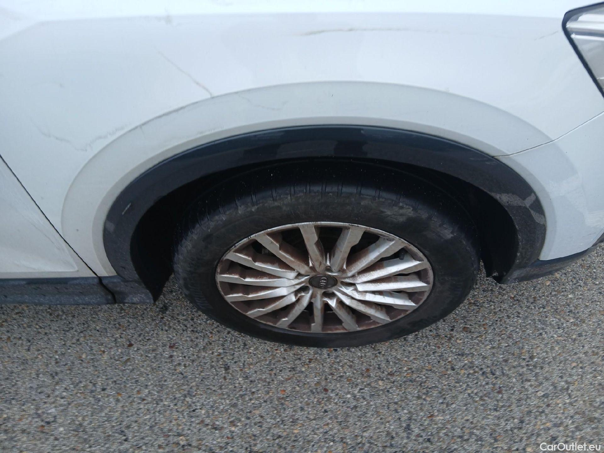  Audi  Q2 AUDI  / 2016 / 5P / todoterreno Design 30 TFSI 85kW (116CV) #37