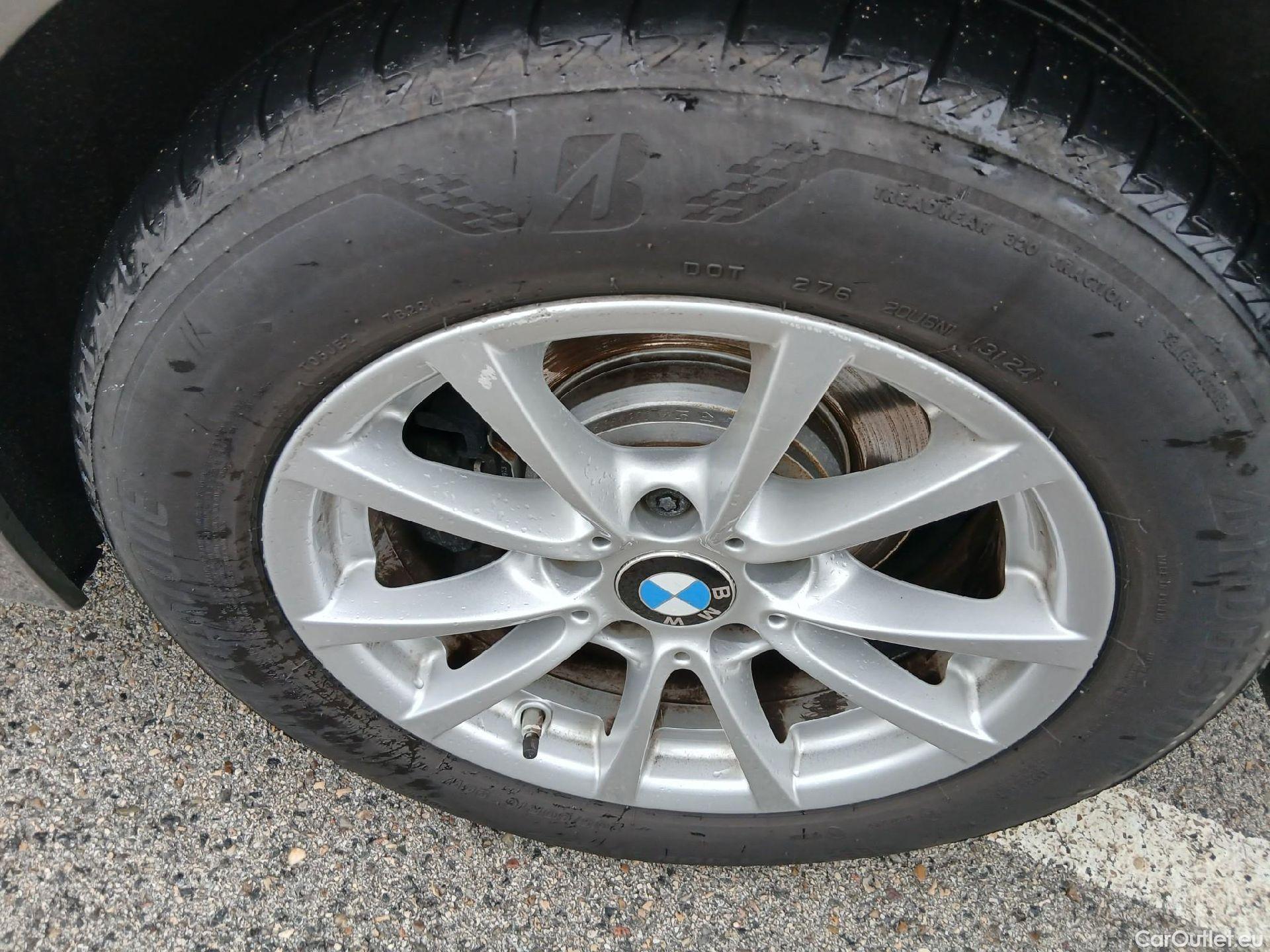  Bmw  Serie 3 BMW  / 2015 / 5P / familiar 318d Touring #1