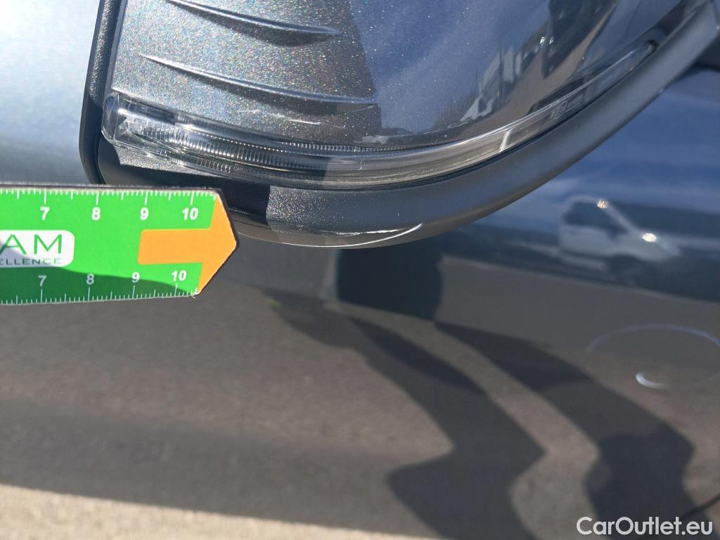  Bmw  Serie 1 BMW  / 2019 / 5P / berlina con portón 118i #23