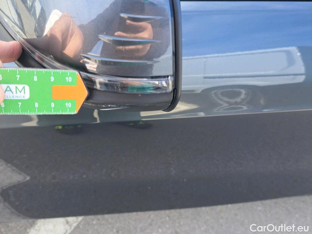  Bmw  Serie 1 BMW  / 2019 / 5P / berlina con portón 118i #21