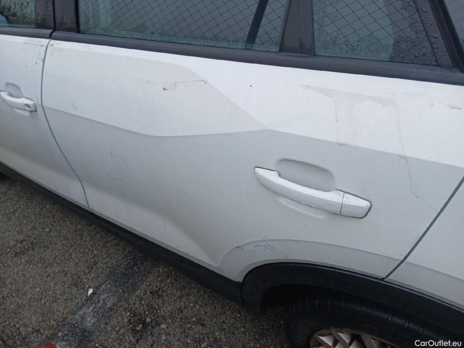  Audi  Q2 AUDI  / 2016 / 5P / todoterreno Design 30 TFSI 85kW (116CV) #17