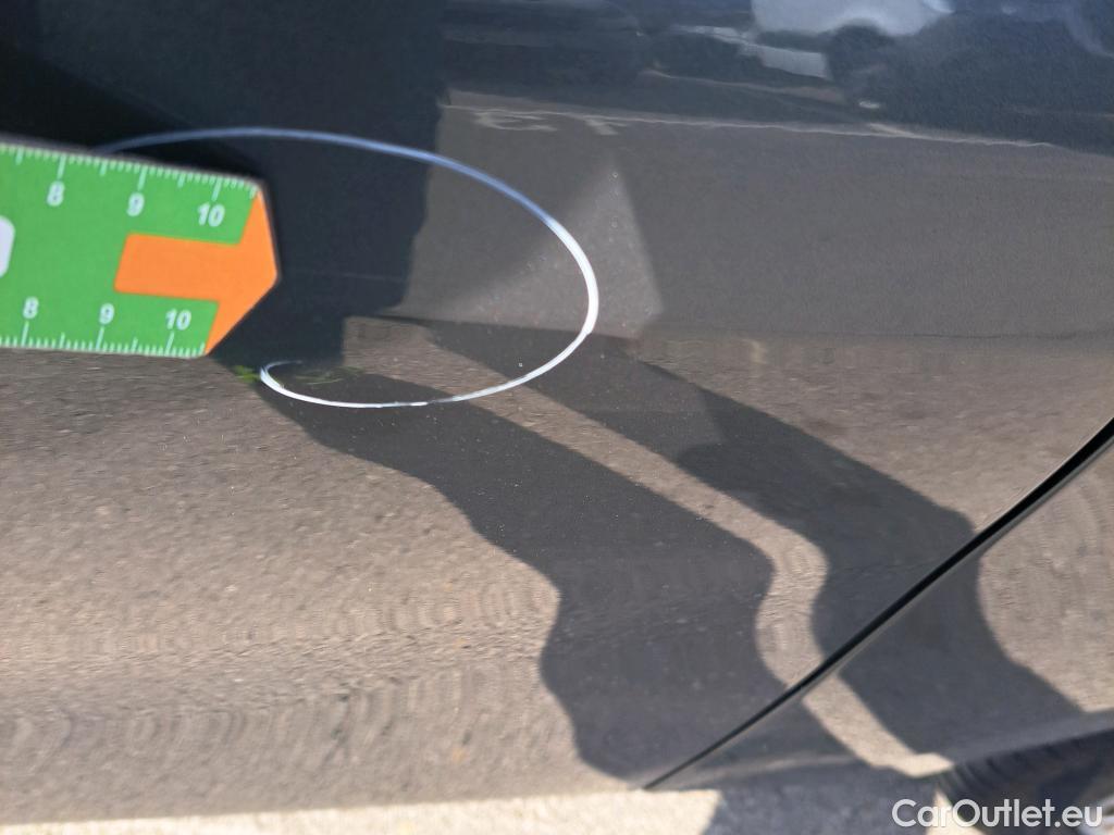  Bmw  Serie 1 BMW  / 2019 / 5P / berlina con portón 118i #25