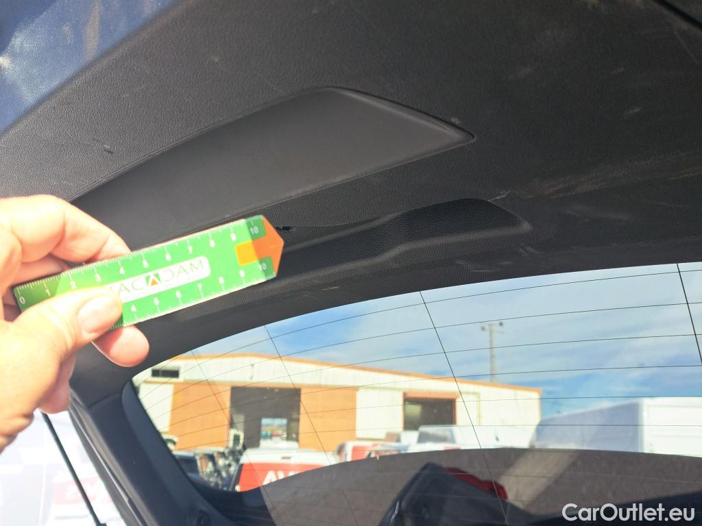  Bmw  Serie 1 BMW  / 2019 / 5P / berlina con portón 118i #16