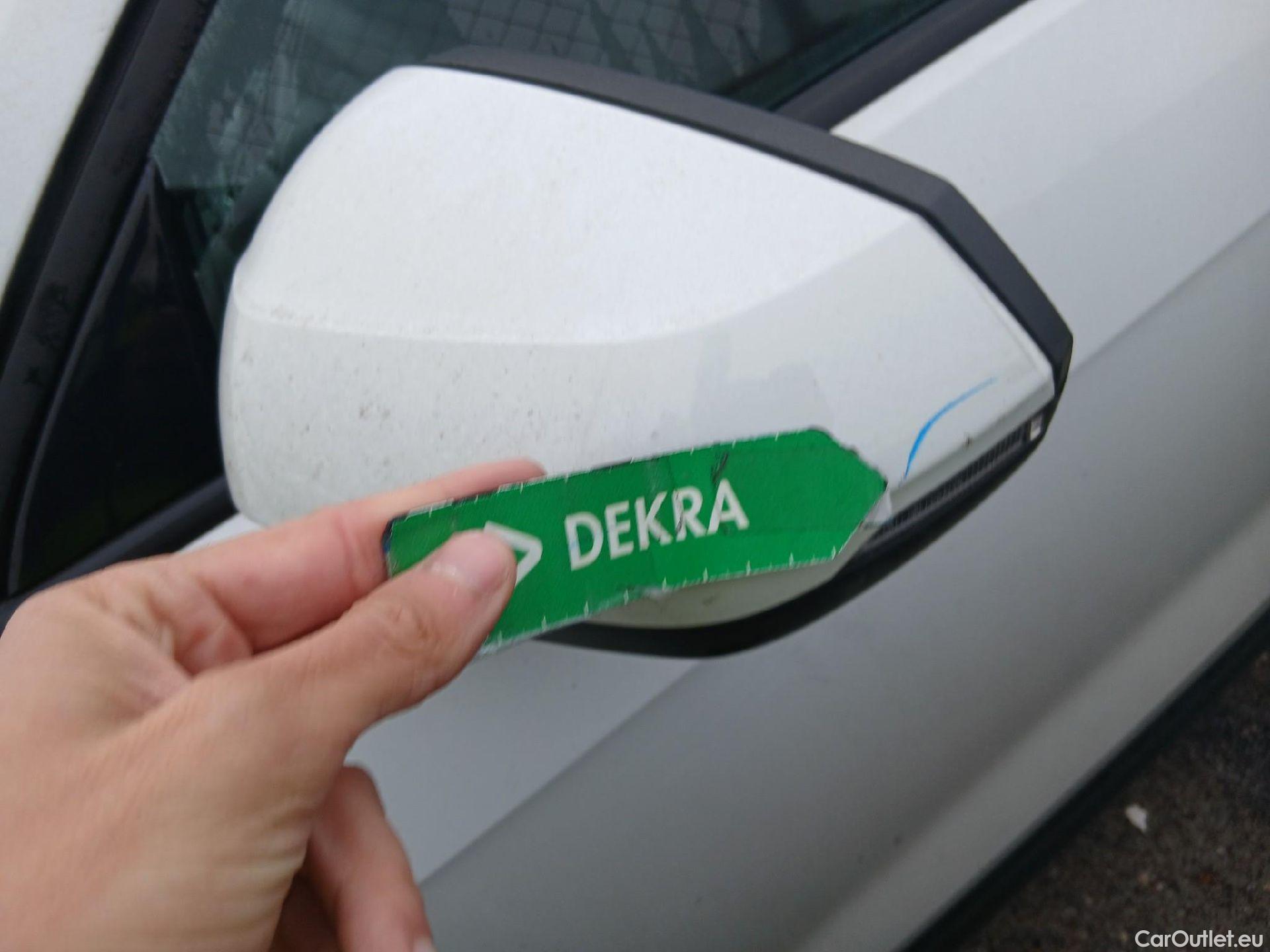  Audi  Q2 AUDI  / 2016 / 5P / todoterreno Design 30 TFSI 85kW (116CV) #11