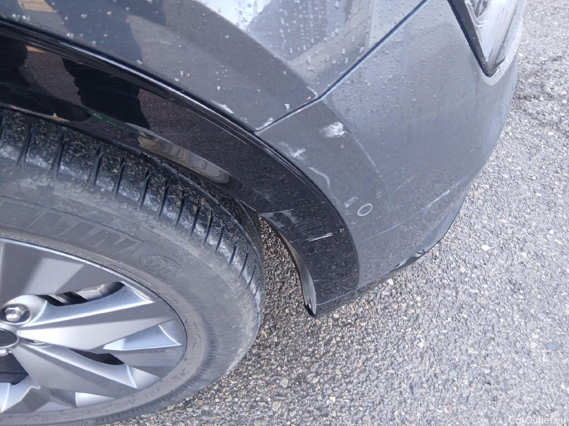  KIA  Sportage KIA  / 2022 / 5P / todoterreno 1.6 T-GDi HEV 171kW (230CV) GT-line 4X2 #31