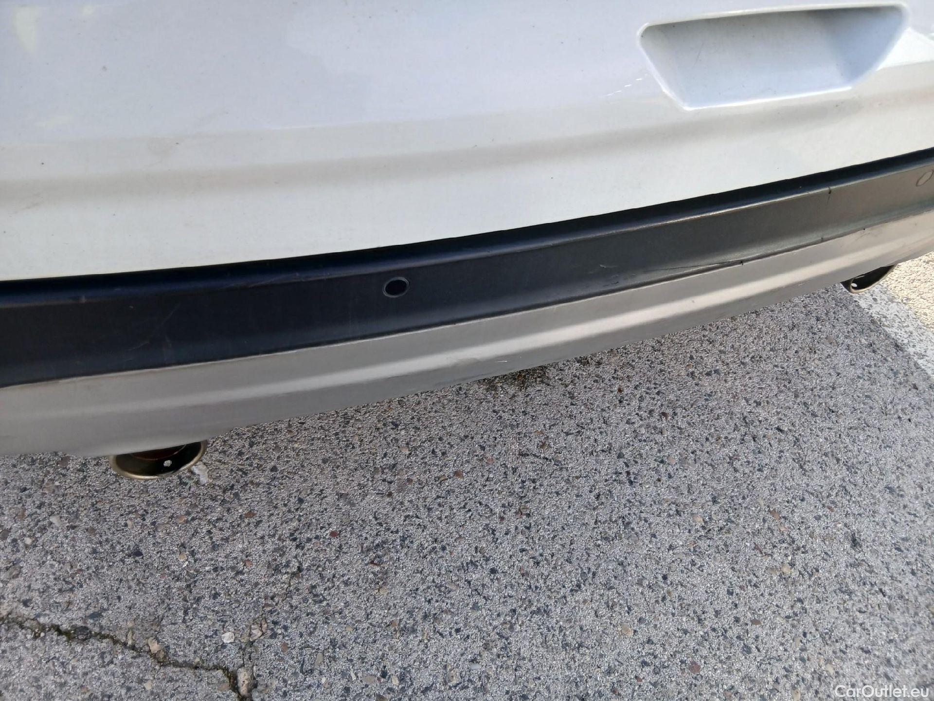  Ford  Kuga FORD  / 2016 / 5P / todoterreno 1.5 EcoBoost 88kW 4x2 Trend+ (CX) #31