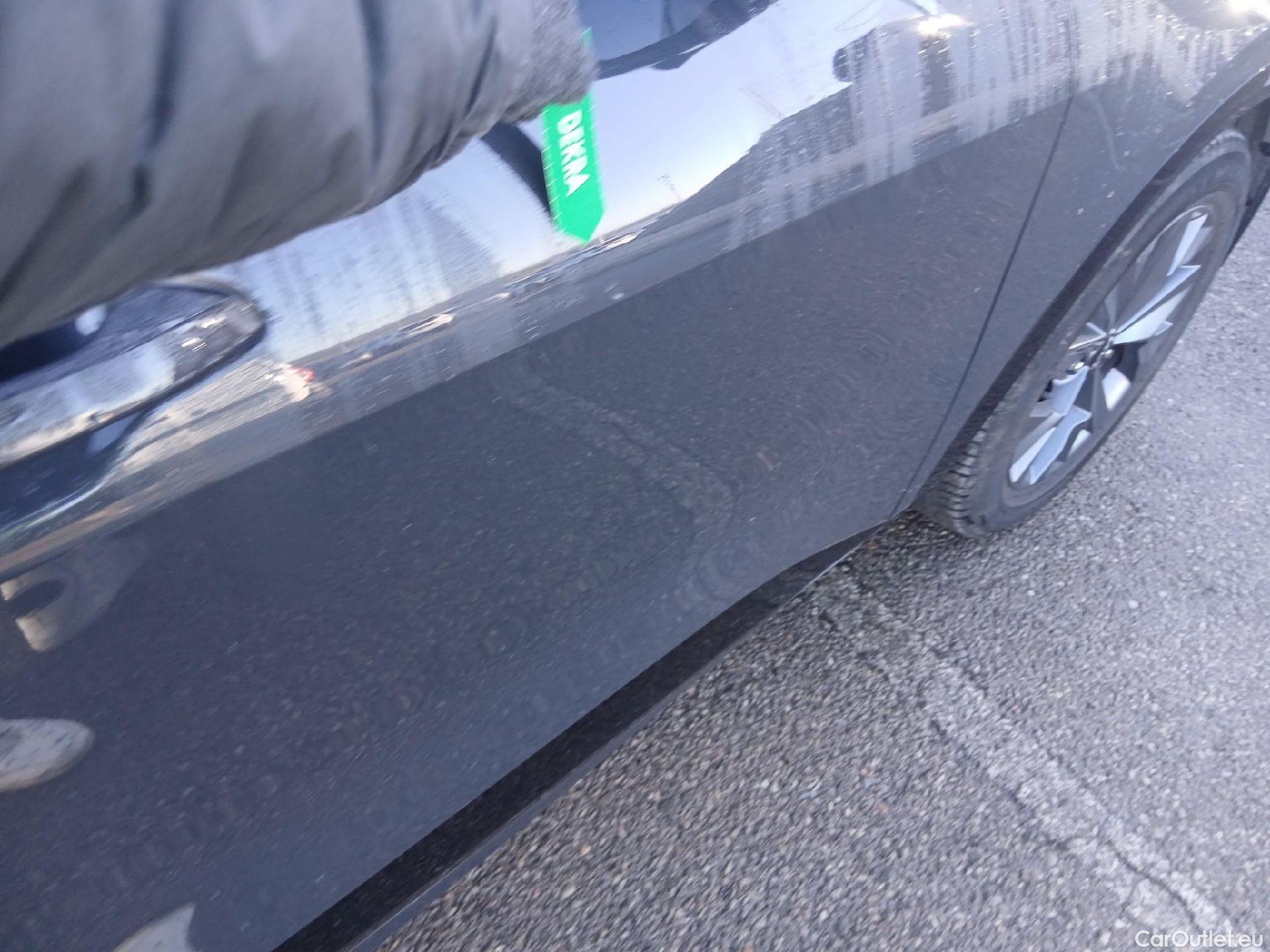  KIA  Sportage KIA  / 2022 / 5P / todoterreno 1.6 T-GDi HEV 171kW (230CV) GT-line 4X2 #25