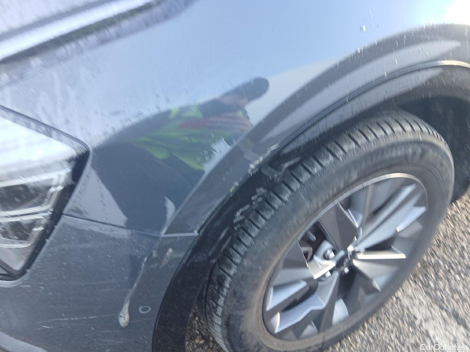  KIA  Sportage KIA  / 2022 / 5P / todoterreno 1.6 T-GDi HEV 171kW (230CV) GT-line 4X2 #6